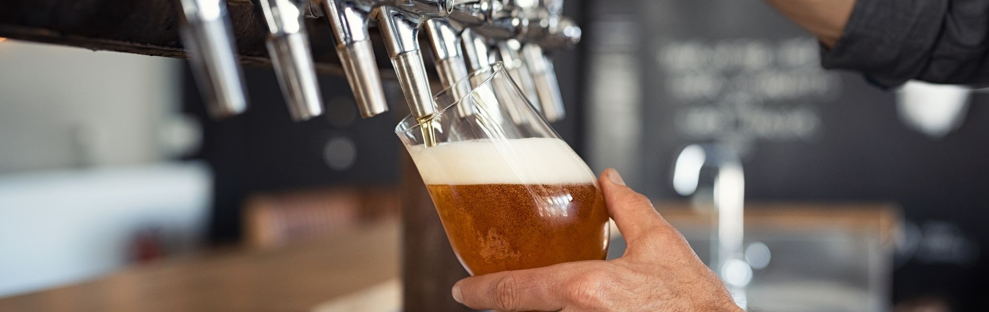 Bier richtig zapfen und einschenken