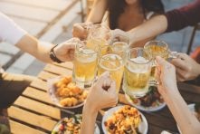 Biergarten – wo Bier in traditioneller Atmosphäre genossen wird