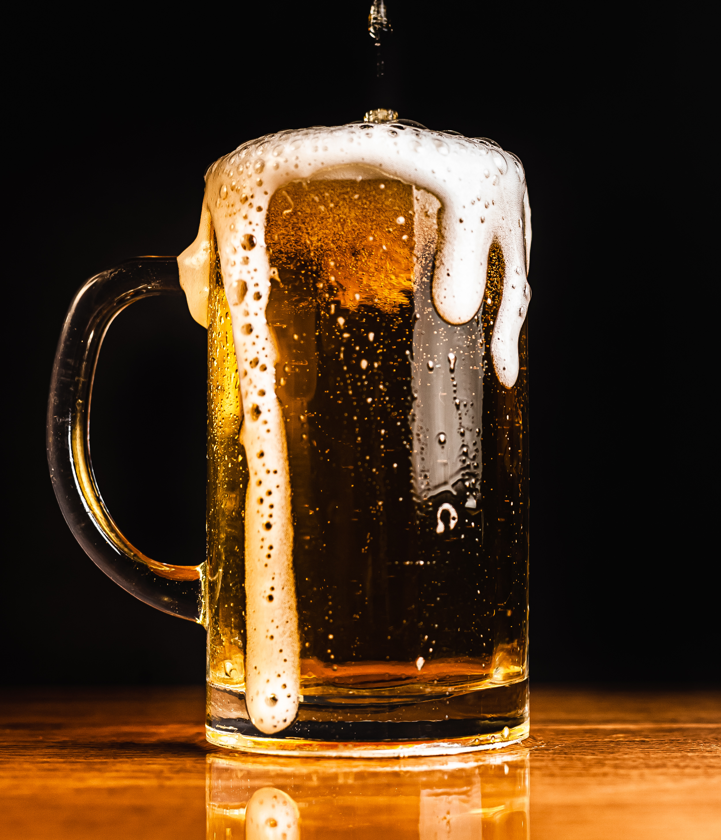 Bierglas mit Schaum