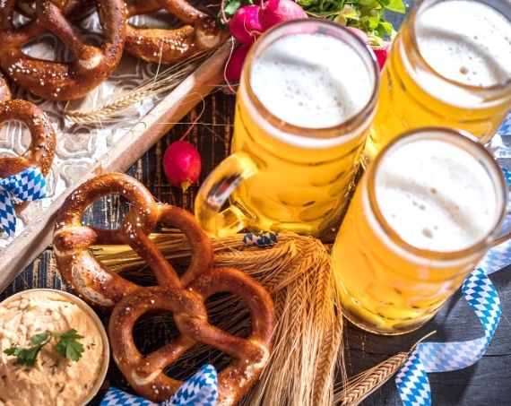Biermaß und Brezeln